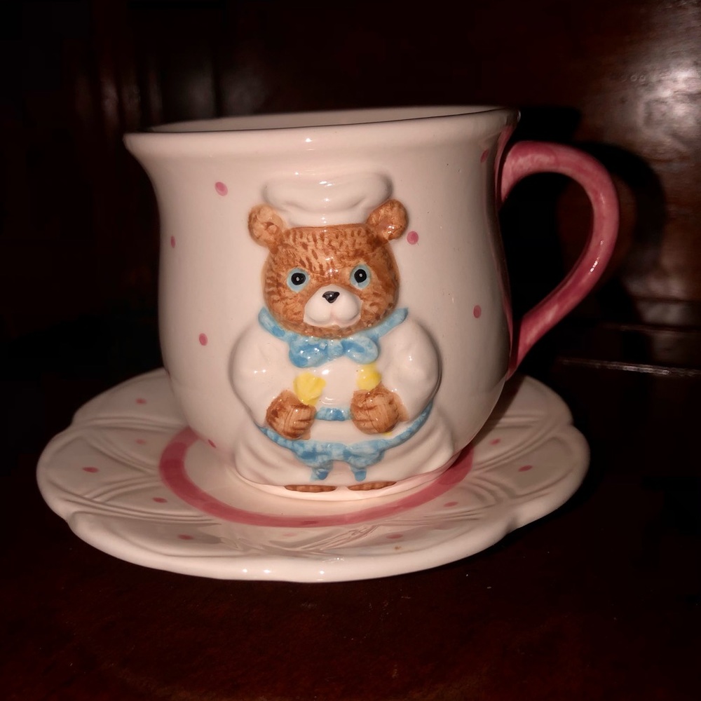 Adorable Vintage Bear teacup and matching plate